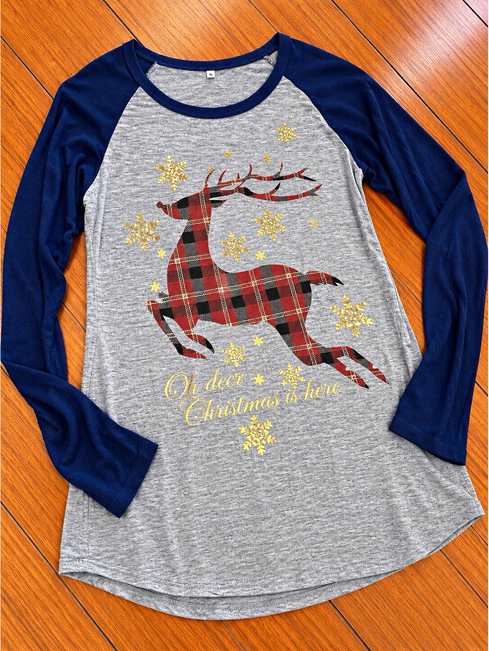 Women’s Size Small Gray/Blue Crew Neck Raglan Plaid Deer Christmas Tee